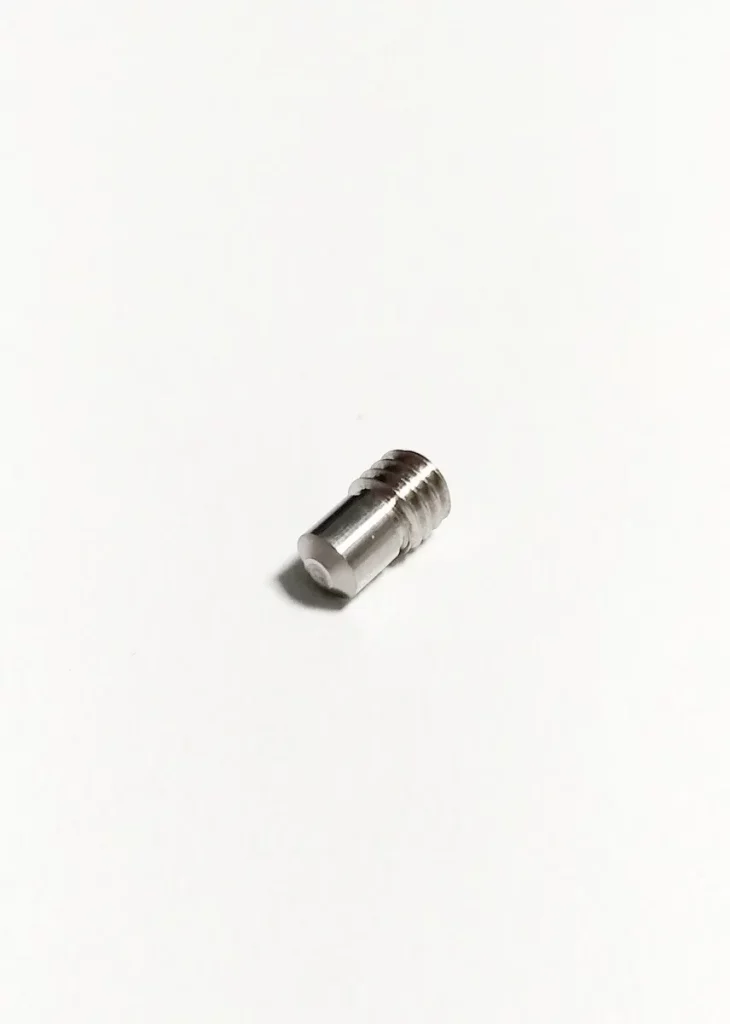 FX19643 – Hernyócsavar (Grub screw) – Feeding pin / adagoló tüske rögzítés